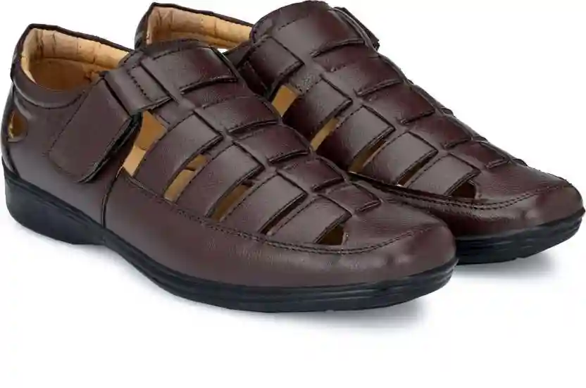WUGO Men Roman Sandals Brown